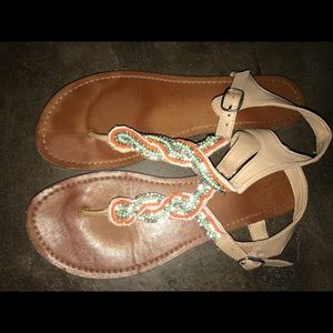 Size 8 women's sandals!
